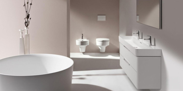Salle de bains moderne avec une décoration minimaliste