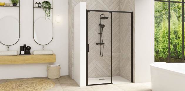 Salle de bains contemporaine avec cabine de douche noire, double vasque et meuble suspendu en bois clair.