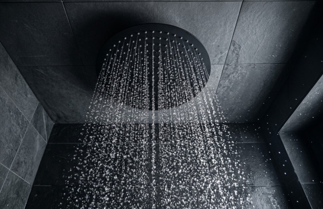 Pomme de douche effet pluie noire