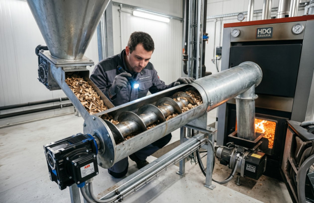 Entretien du système d’alimentation automatique d’une chaudière à bois déchiqueté