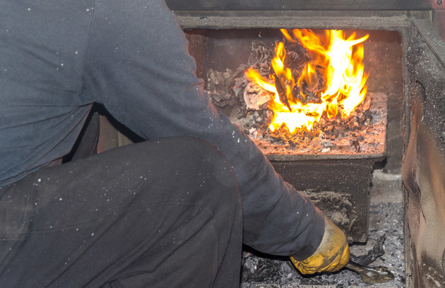 comment nettoyer un poêle à bois en fonte