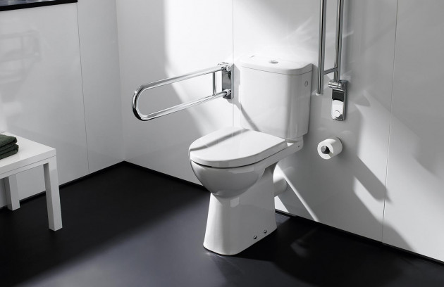 Les zones de transfert dans une salle de bains pour handicapés - La hauteur de la cuvette de toilettes PMR