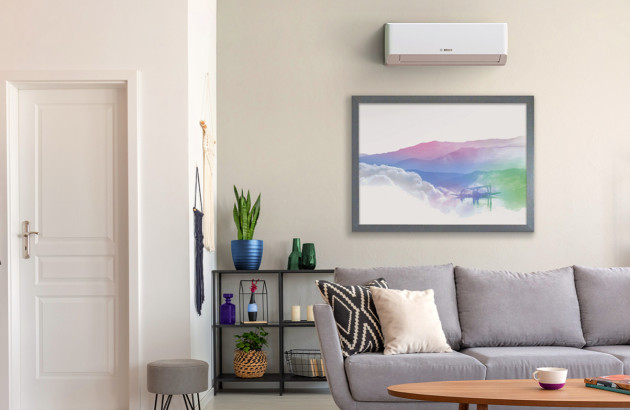 Climatiseur mural dans un salon moderne 