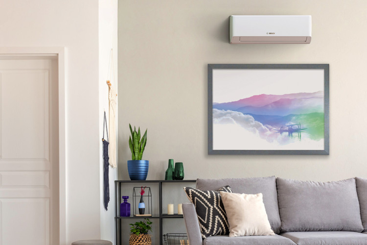 Climatiseur monobloc mural dans un salon moderne