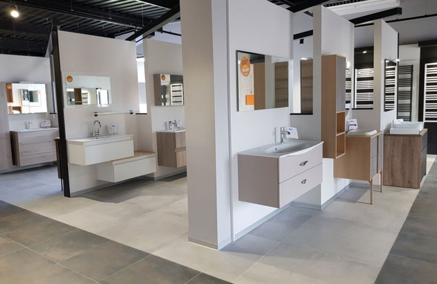 Espace meuble de salle de bains dans votre salle d'exposition Somatem Châlon