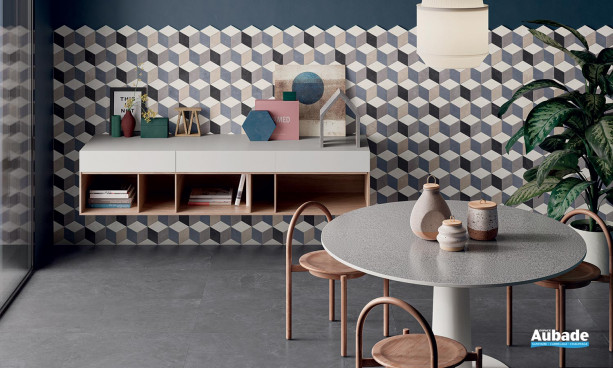 Collection Totalook par Emil Ceramica en coloris Antracite et décor Sagoma