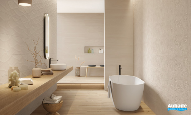 Collection Biomim par Ibero en coloris Natural, décors Concept Natural et Art Natural