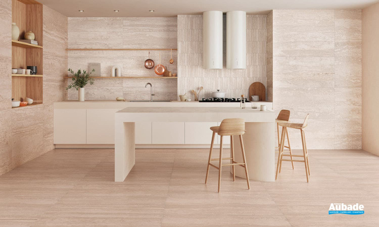 Collection Travertine Tivoli par Azteca en coloris Arena et mosaïque Ivory