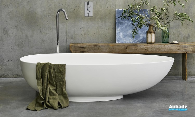 Baignoire îlot ovale contemporaine Teardrop Bath de Clearwater 02