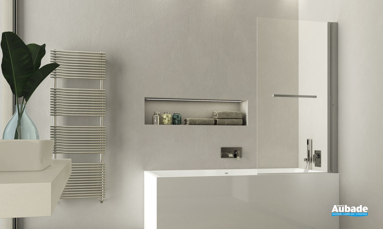 Pare-baignoire Lobby en verre sécurit sans encadrement et profilé argent brillant satiné par Atelier du Bain