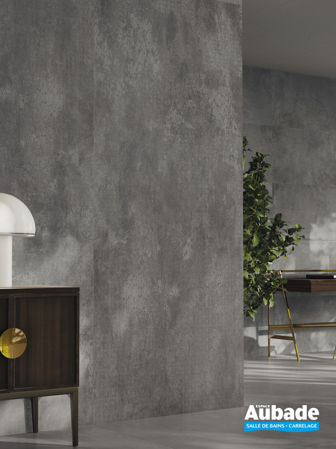 Collection Reaction par Century en coloris Electron Damask