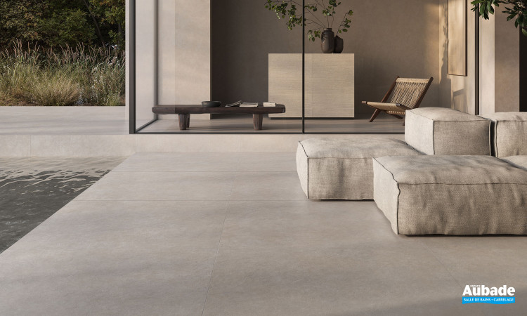 Collection Cement Vibes par Ceramiche Piemme en coloris Beton Solid antidérapant outdoor