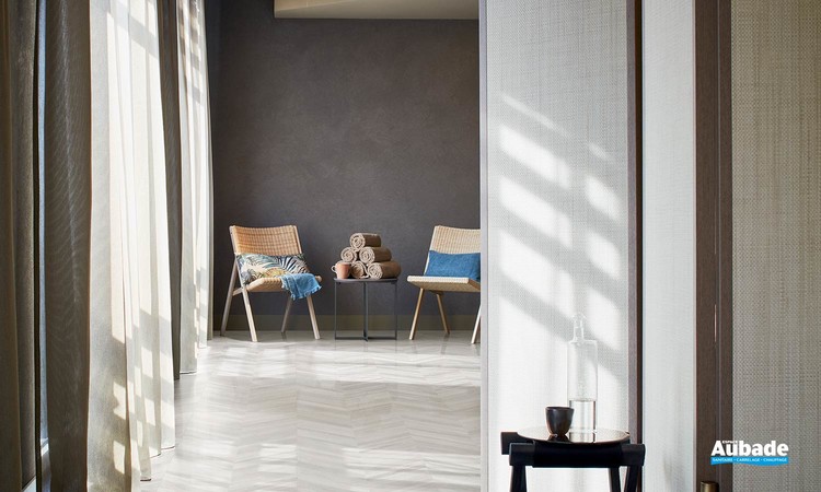 Collection Fleur de Bois par Ceramiche Piemme en coloris Chevrons Glace