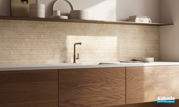 Collection Travertino par Ermes Aurelia en coloris White et décor Beige
