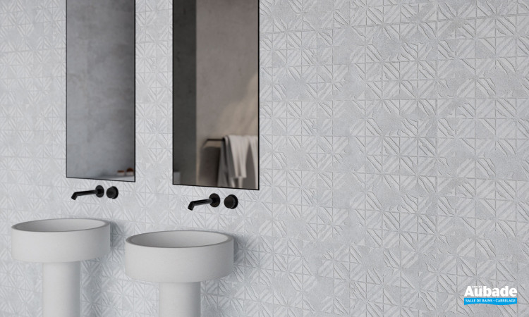 Collection Ethereal par Ibero en coloris White et décor Concept White