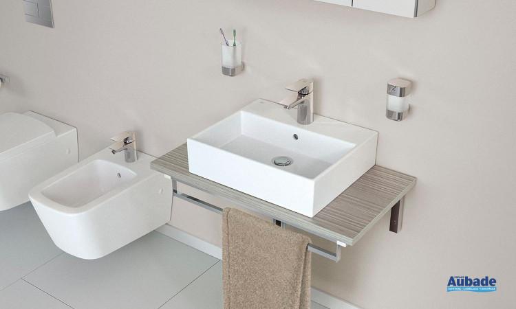 lavabo avec une touche de modernité d'Ideal Standard Stradal