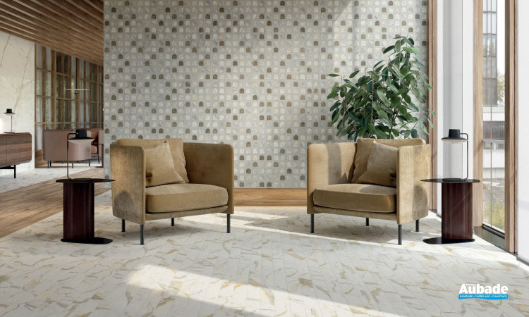 Collection Scultorea par Marca Corona Chevron en coloris Calacatta Vena Antica et Décor Blend