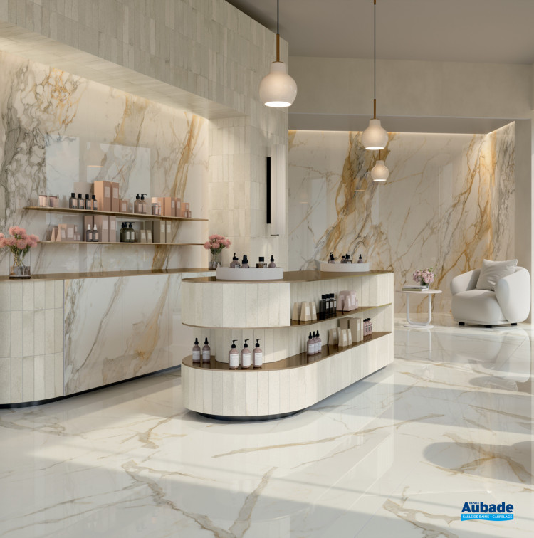 Carrelage Scultorea par Marca Corona format 60 x 120 cm en coloris Calacatta Vena Antica Velvet