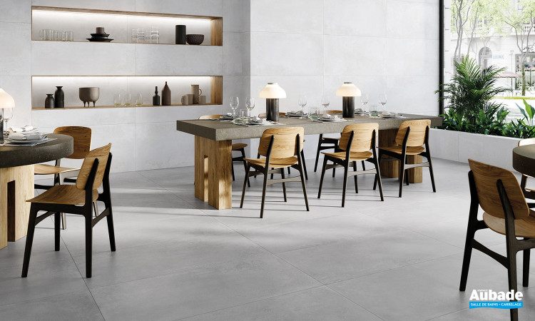 Collection Chrome par Metropol en coloris Blanco et sol Gris