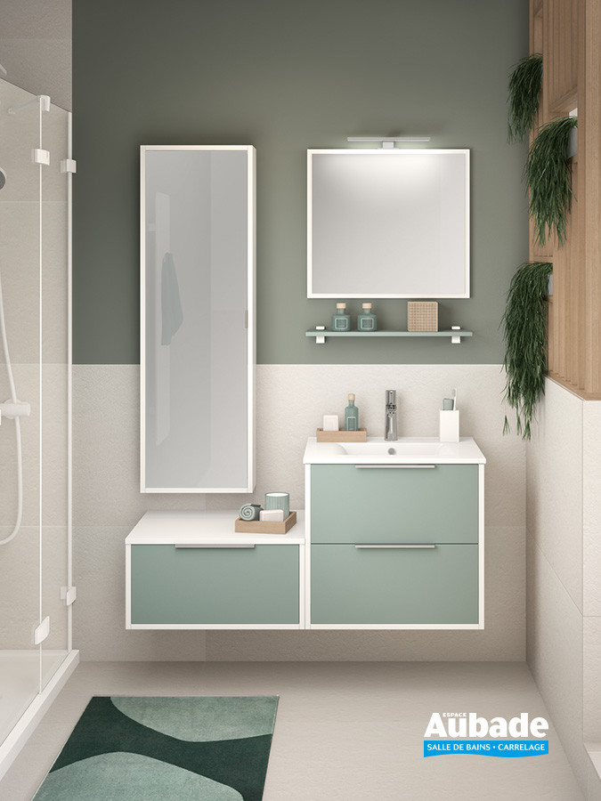 Meuble Ultra Cadra façades vert aloé mat et corps de meuble Blanc brillant de Delpha