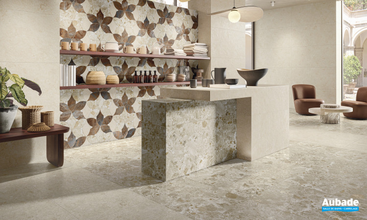 Collection Mockup par Naxos en coloris Ostuni Cream et décor Modulo Roma Beige