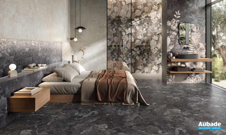 Collection Mockup par Naxos en coloris Protofino Black, mosaïque Brick Black et décor Florila