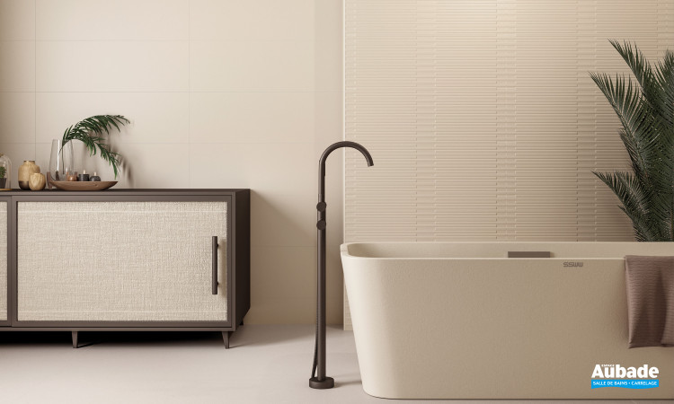 Collection Irida par Pamesa en coloris Cream et décor RLV Cream
