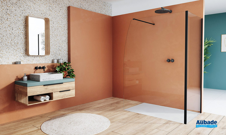 Paroi Walk-in Easy 2.0 Voilier par Ronal coloris Noir mat avec profilé de jonction en retour 90°