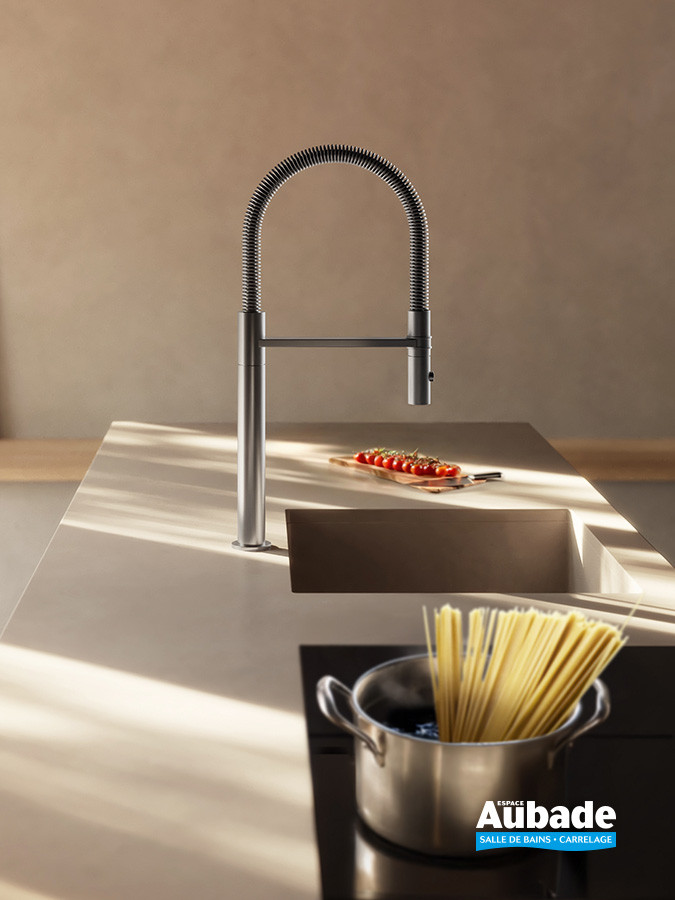 Mitigeur évier Cucina avec douchette 2 jets - Finition Inox 316 brossé.