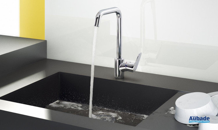 Mitigeur évier bec haut orientable avec mousseur Focus de Hansgrohe 