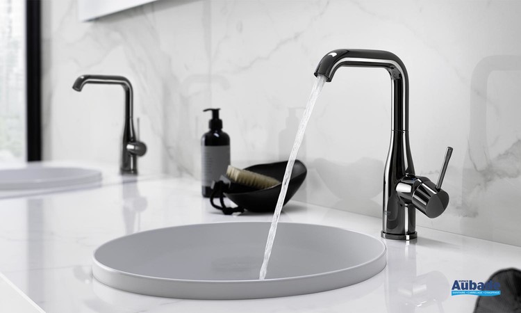 Mitigeur taille L finition noir Essence de Grohe