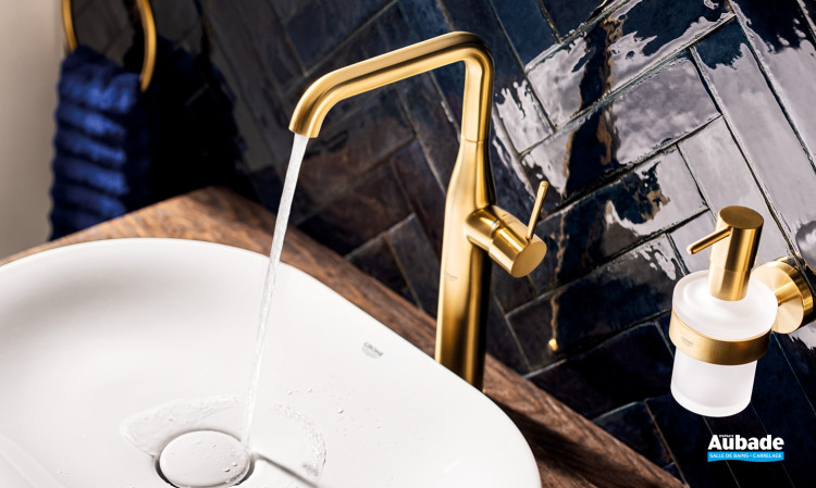 Mitigeur lavabo Essence taille XL finition Cool Sunrise brossé de Grohe