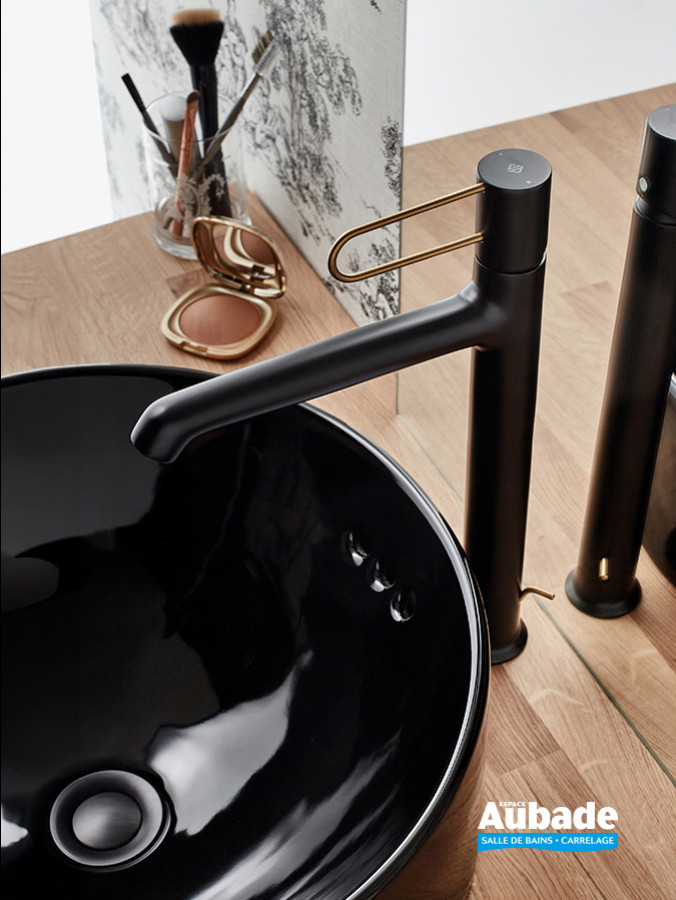 Mitigeur lavabo Odéon Rive Gauche Haut modèle Noir/Fil Doré de Jacob Delafon