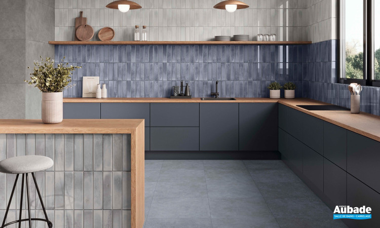 Collection Pursue par STN Ceramica en coloris Dark Grey, décors Blue et Dark Grey