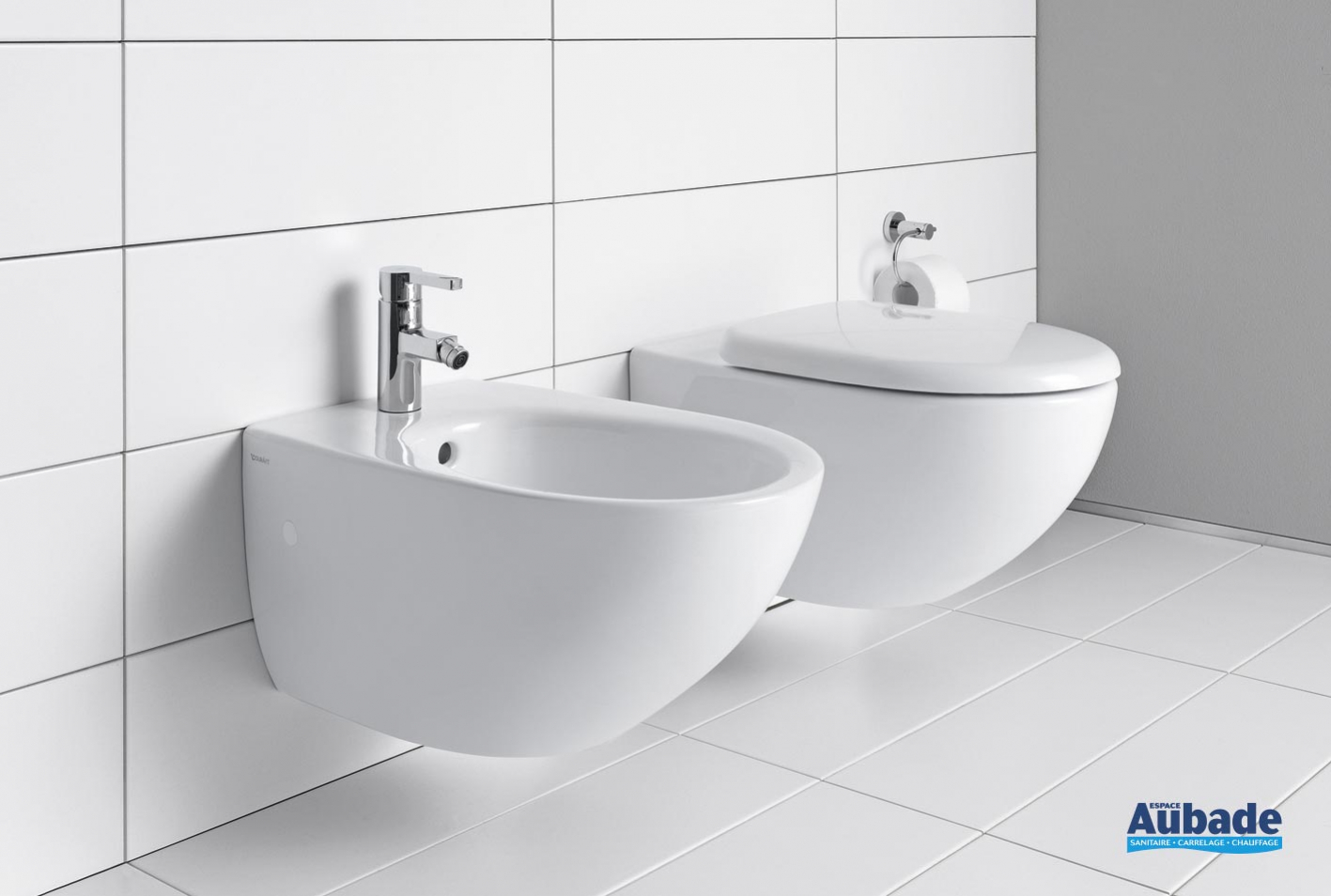 Bidet et cuvette WC suspendus moderne avec abattant à fermeture