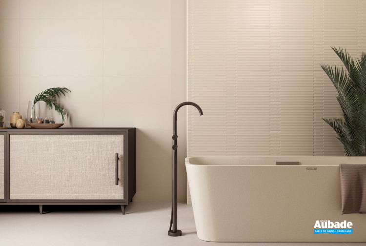 Collection Irida par Pamesa en coloris Cream et décor RLV Cream