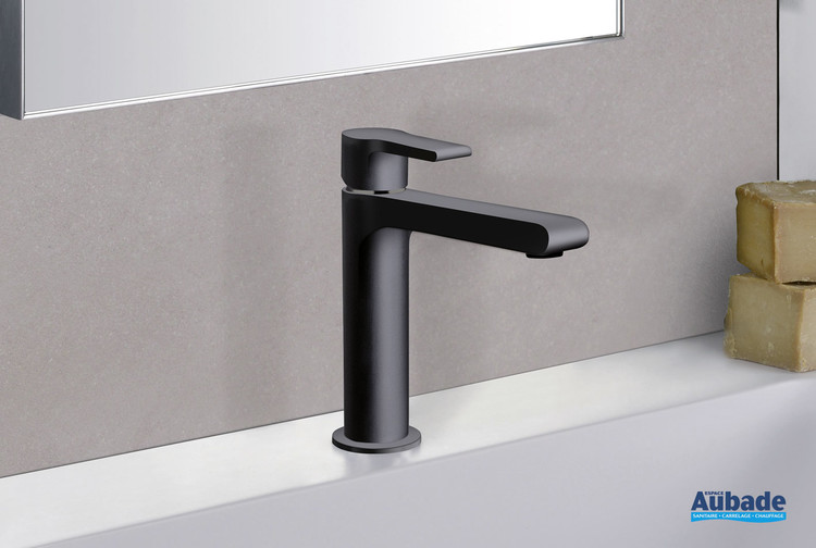 Robinet mitigeur large Delta pour lavabo et vasque coloris époxy noir mat par Cristina