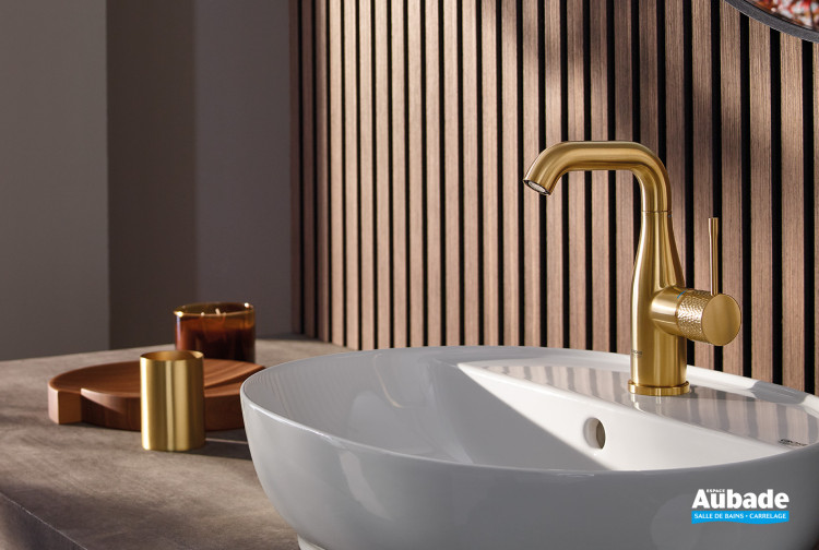 Mitigeur lavabo Essence Poignée Martelée taille M Cool Sunrise Martelé brossé de Grohe