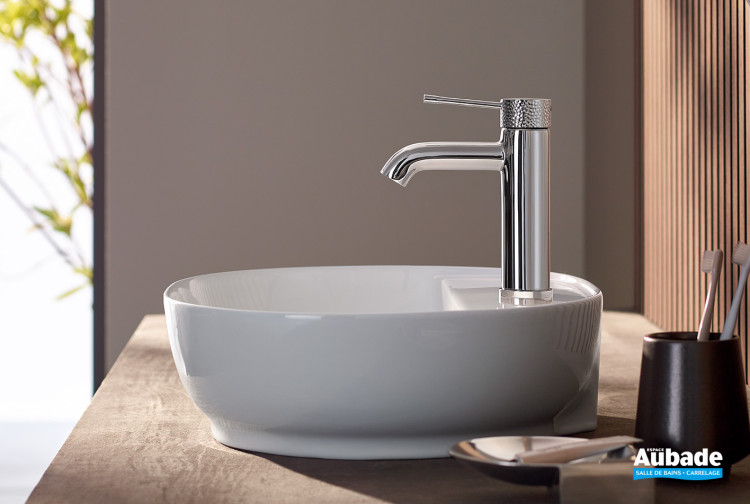 Mitigeur lavabo taille S Essence Chromé poignée martelé brillant de Grohe