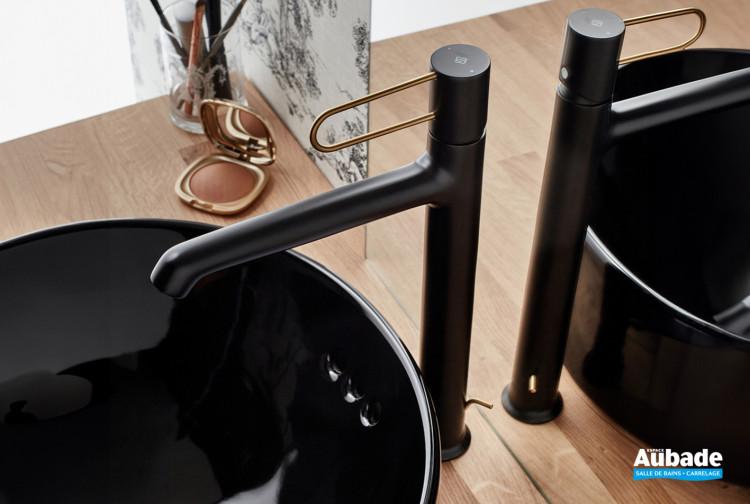 Mitigeur lavabo Odéon Rive Gauche Haut modèle Noir/Fil Doré de Jacob Delafon