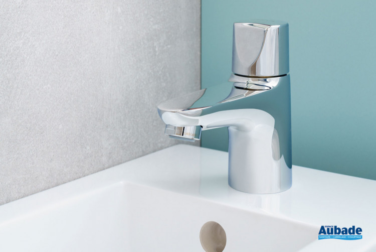 Robinet bas eau froide Clivia coloris chromé par Vigour pour lave-mains