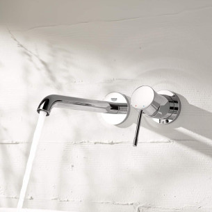 Mitigeur lavabo mural Essence taille M de Grohe