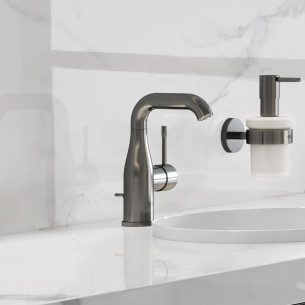 Mitigeur lavabo taille M Essence Hard Graphite brossé de Grohe