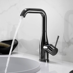 Mitigeur taille L finition noir Essence de Grohe