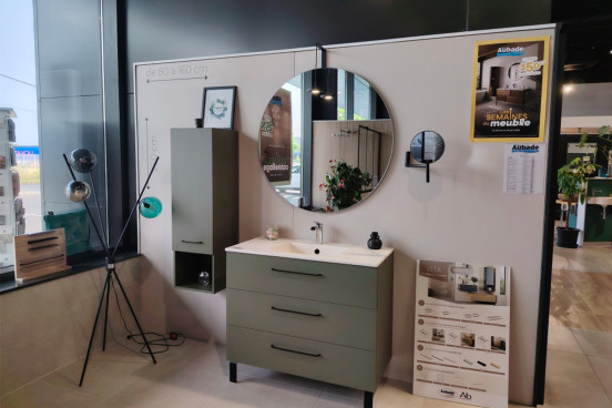 Meuble de salle de bains sur pieds avec miroir rond