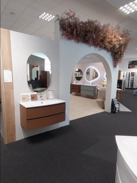 Meuble de salle de bain avec miroir