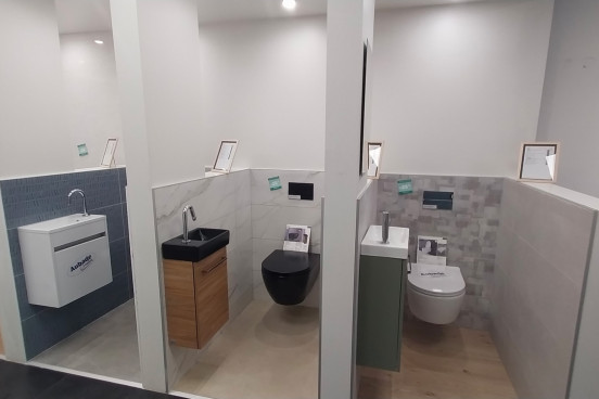 Toilettes suspendus et lave main