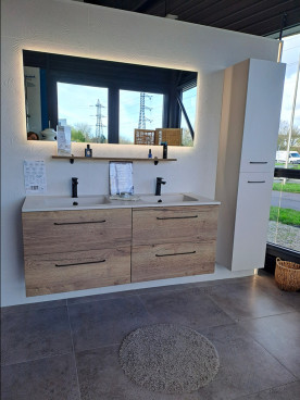 Meuble double vasque avec colonne de rangement