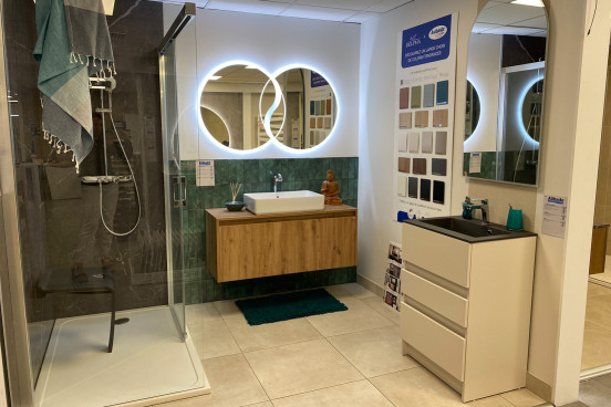 Douche italienne et meuble suspendu avec vasque à poser