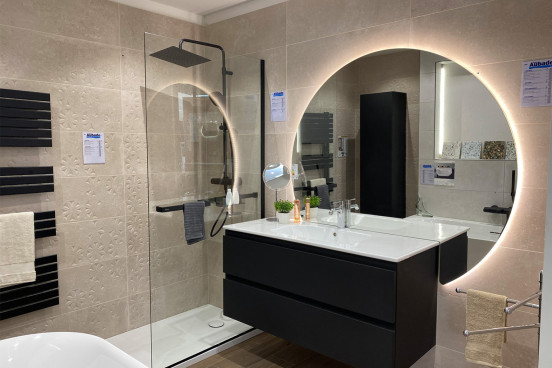 Meuble de salle de bain 2 tiroirs et douche à l'italienne